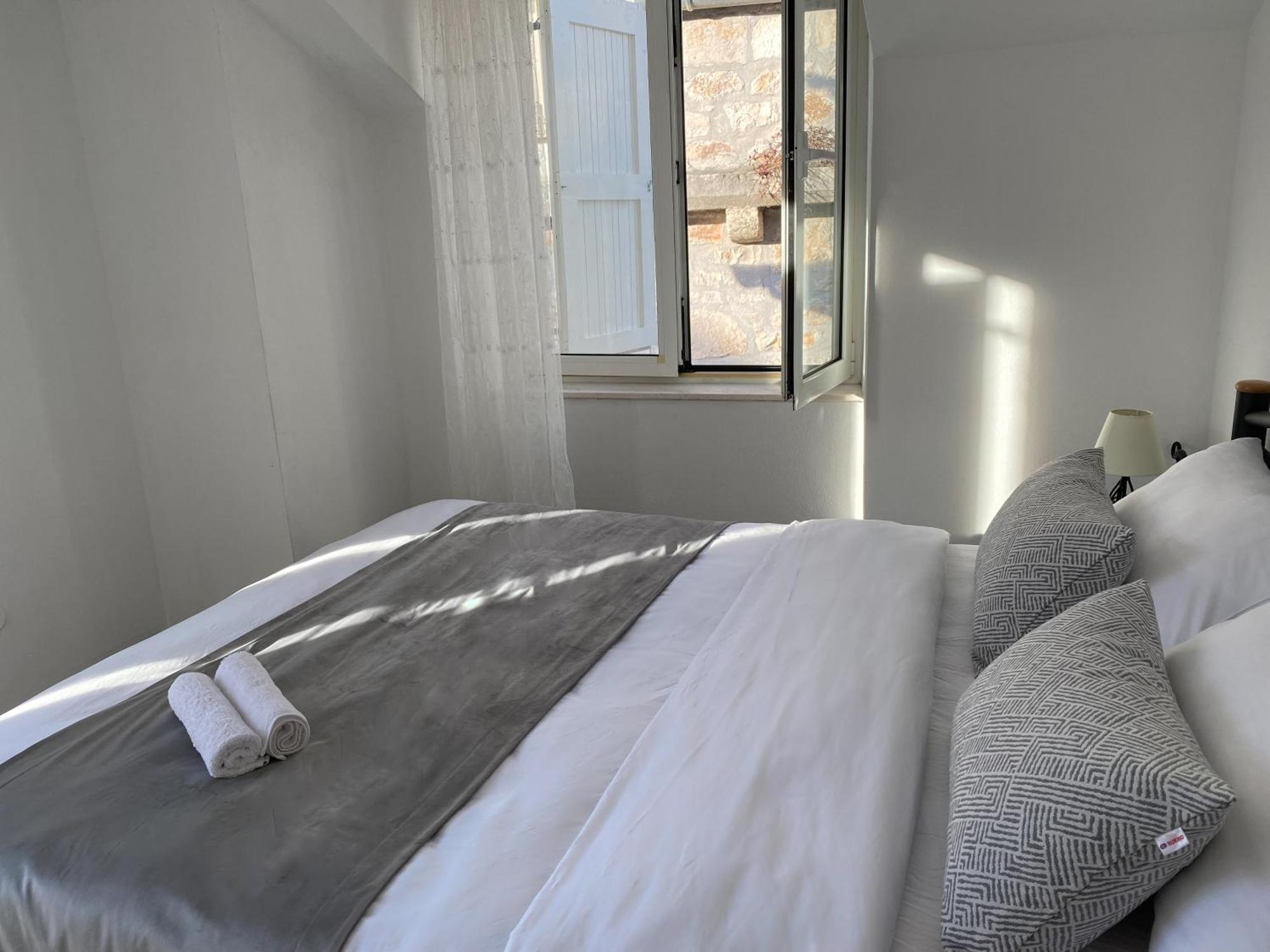 Riva Apartments Villa Thalia - Milna, Brac ميلنا المظهر الخارجي الصورة