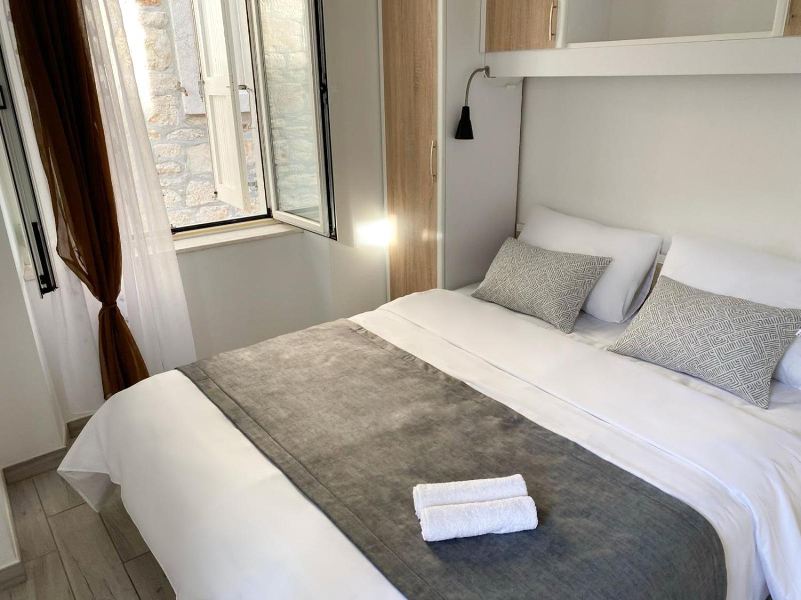 Riva Apartments Villa Thalia - Milna, Brac ميلنا المظهر الخارجي الصورة